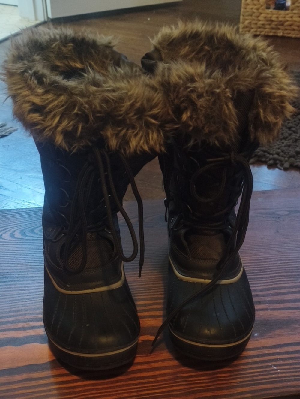 Women's Black Faux-Fur Winter Snow Boots
